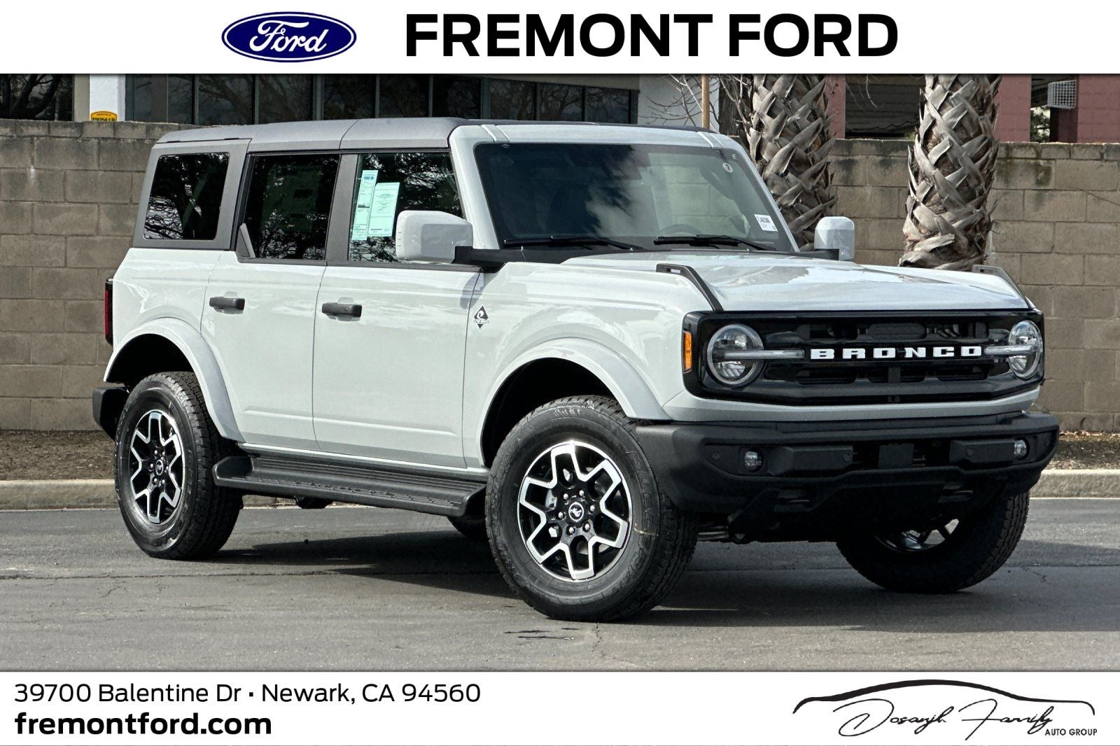 2026 Ford Bronco Outer Banks