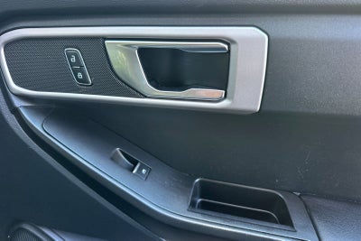 2021 Ford Explorer Base