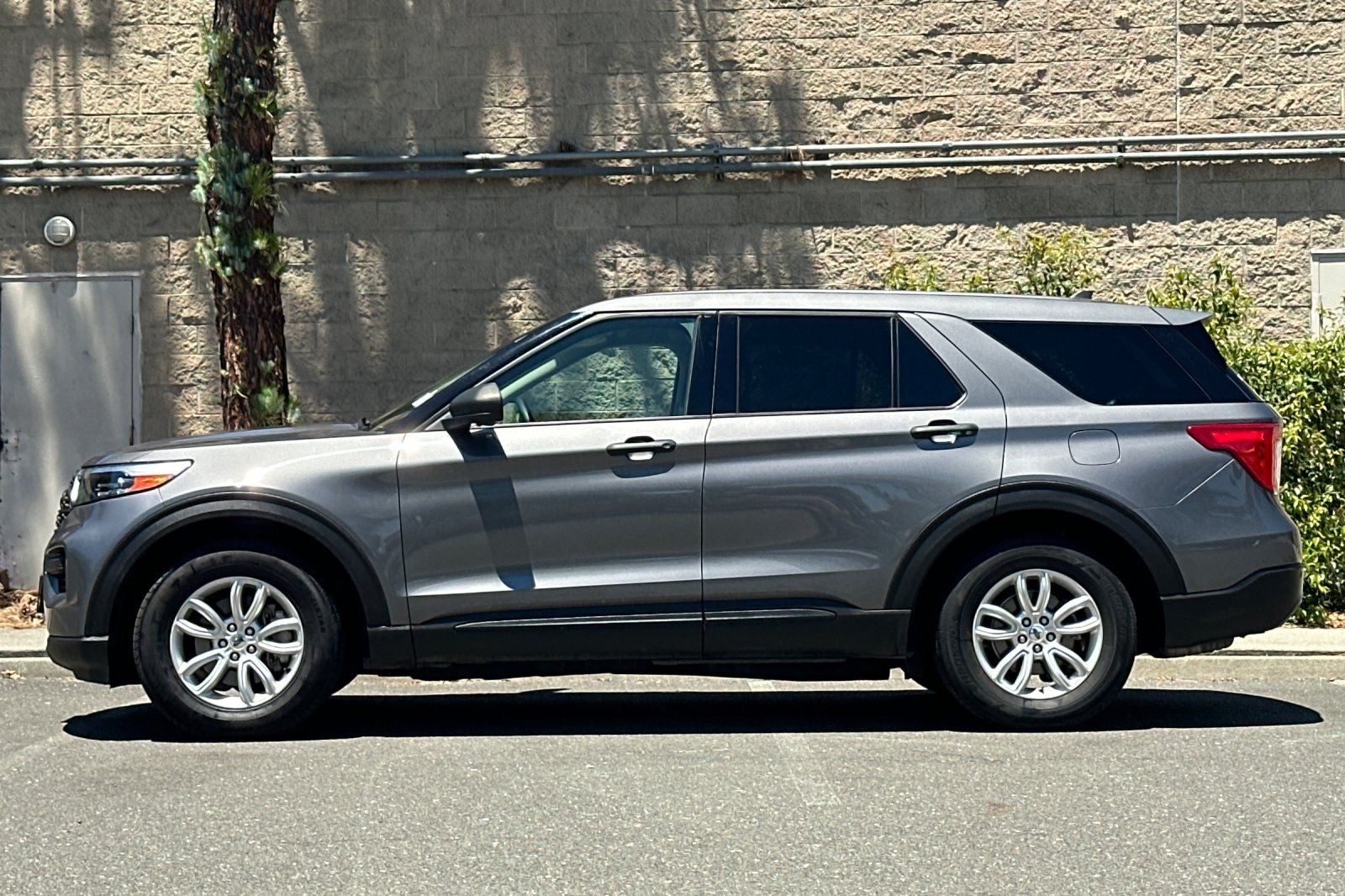 2021 Ford Explorer Base