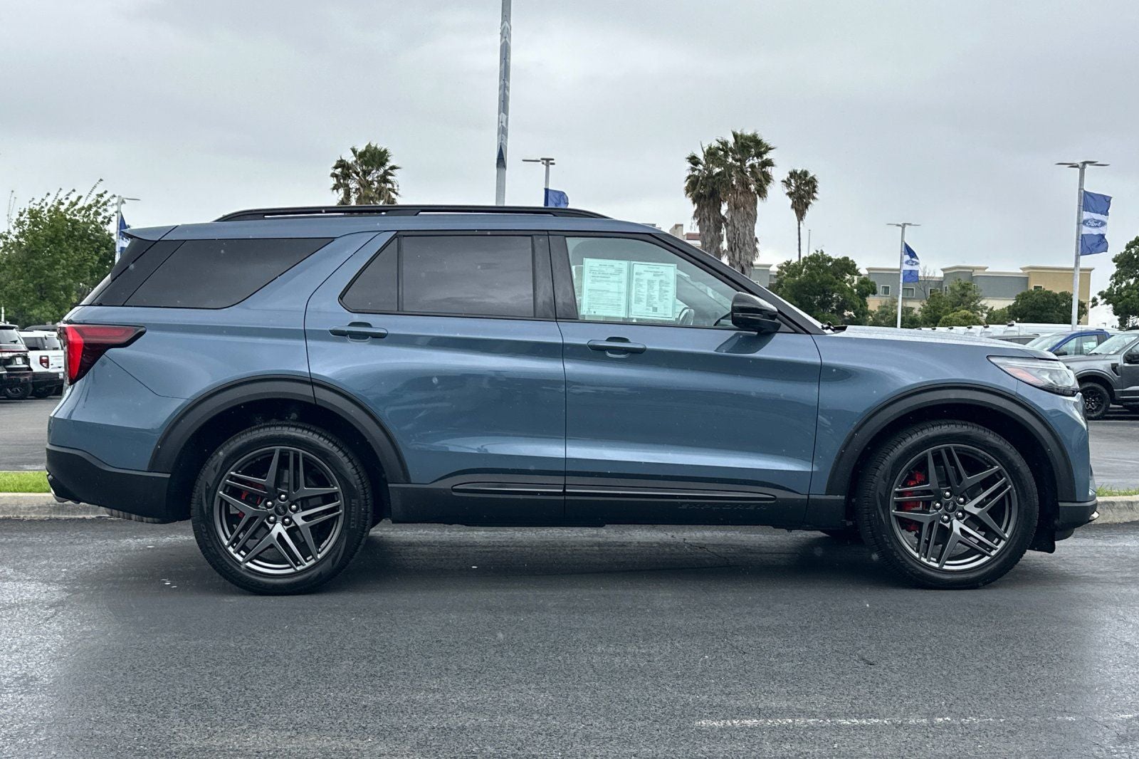 2025 Ford Explorer ST