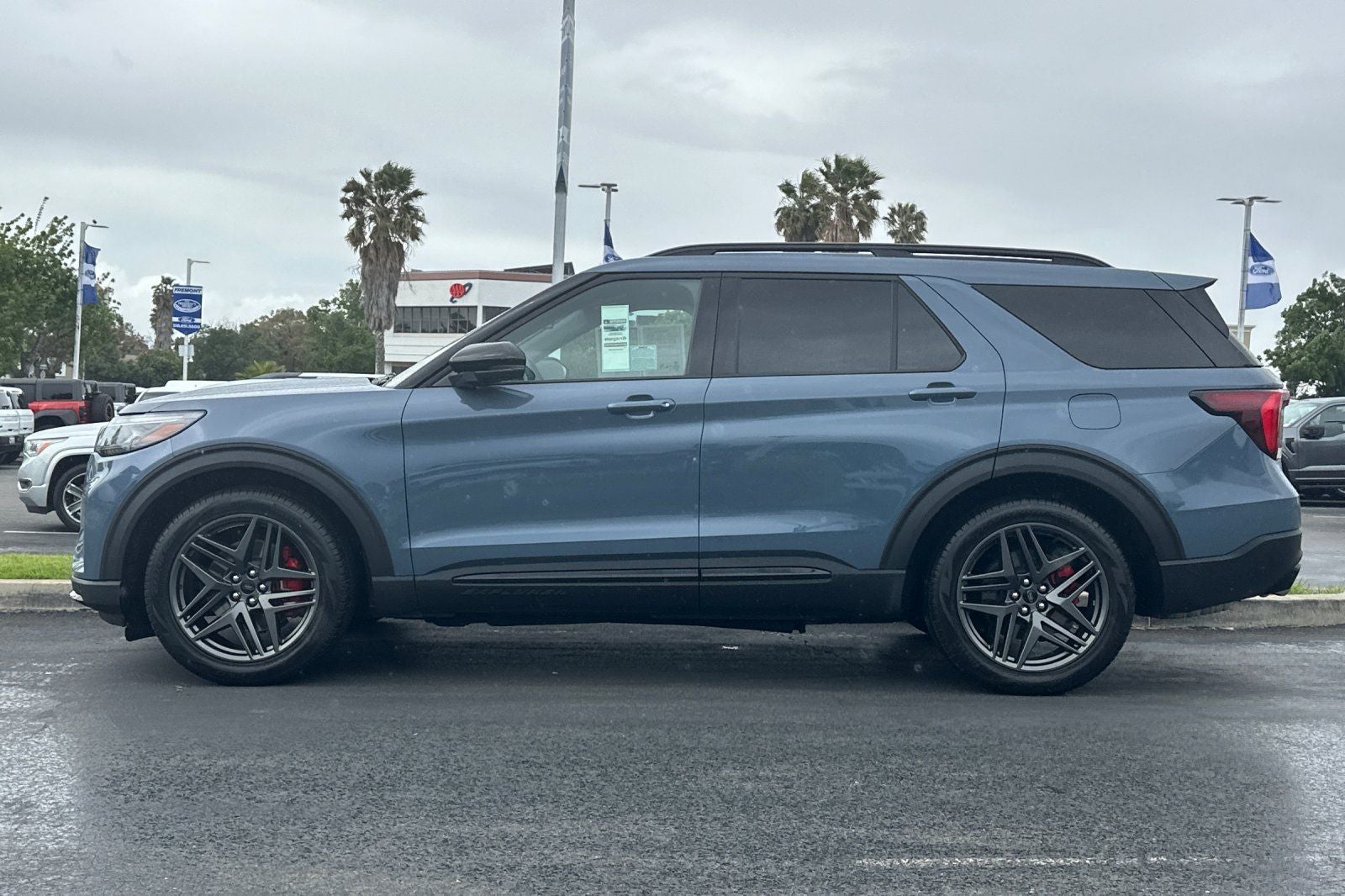 2025 Ford Explorer ST