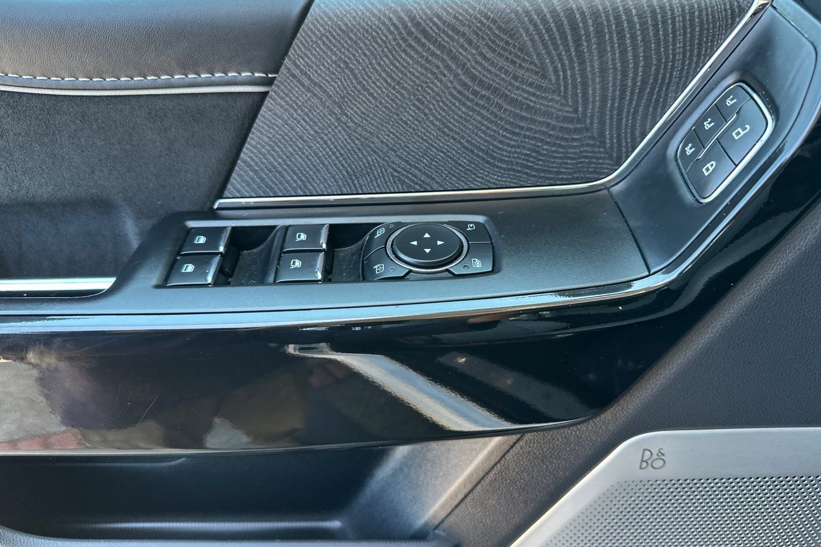 2023 Ford F-150 Lightning Platinum