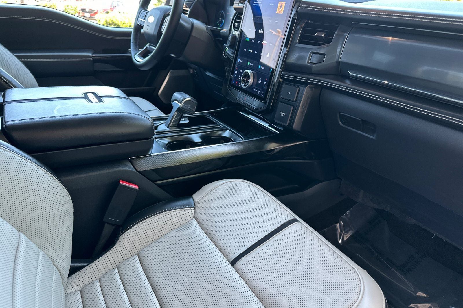 2023 Ford F-150 Lightning Platinum