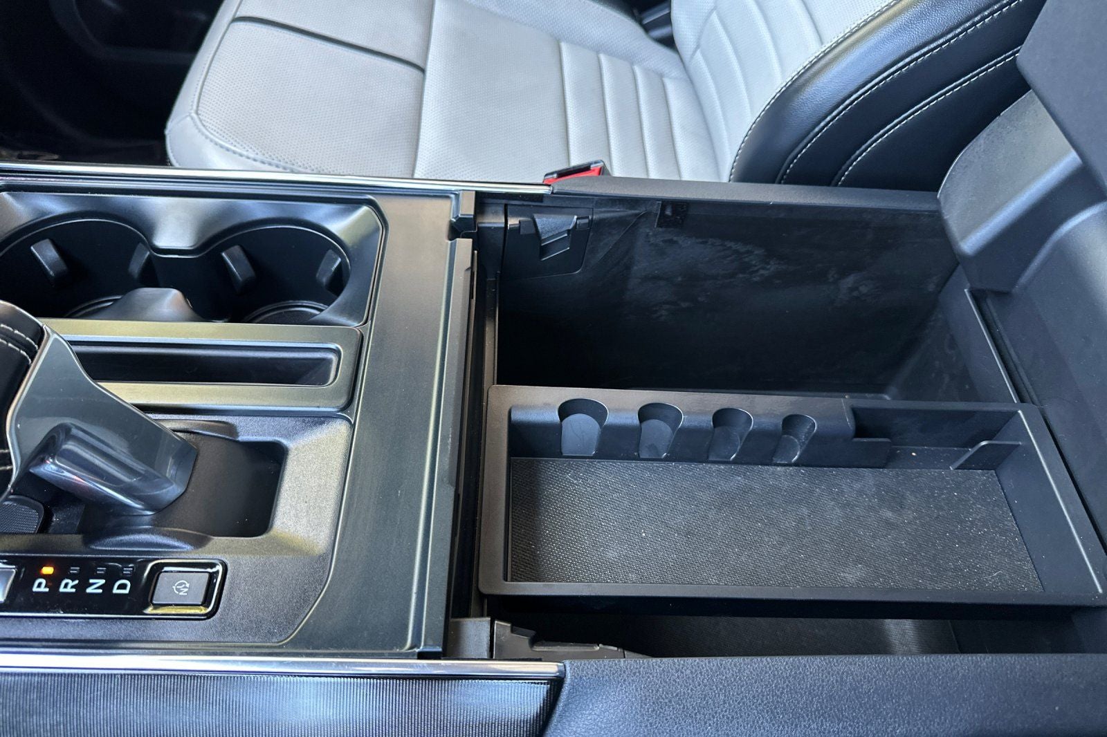 2023 Ford F-150 Lightning Platinum