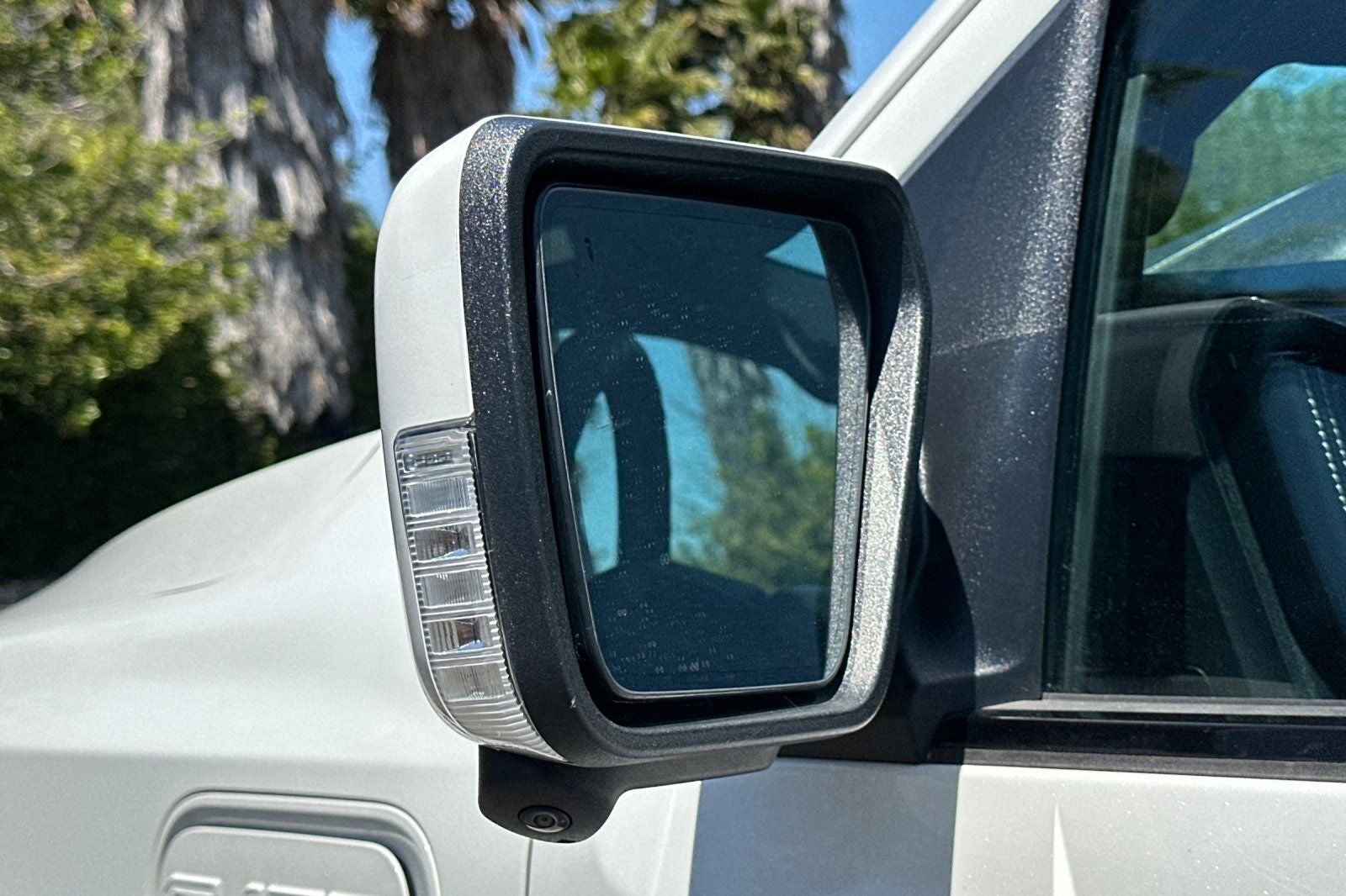 2023 Ford F-150 Lightning Platinum