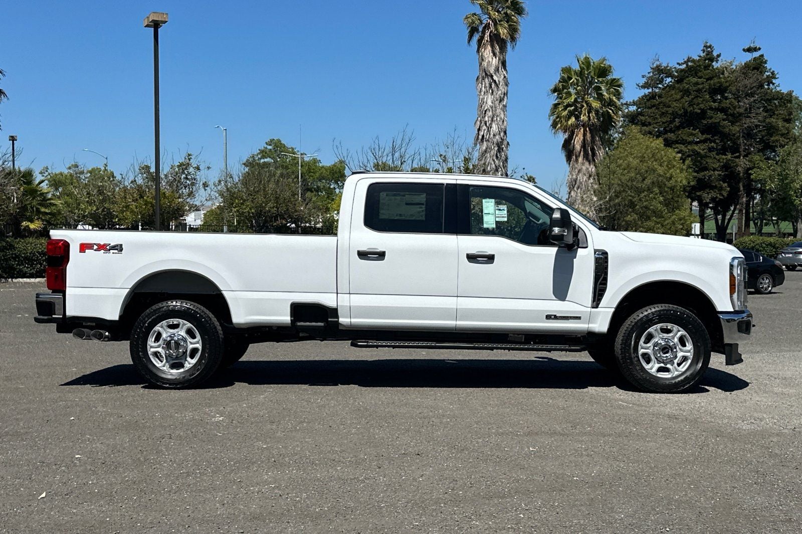 2026 Ford F-350SD XLT 176 WB