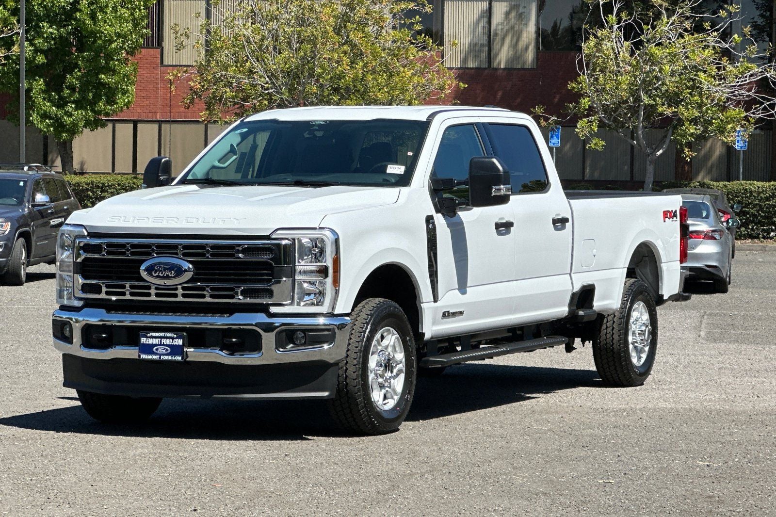 2026 Ford F-350SD XLT 176 WB
