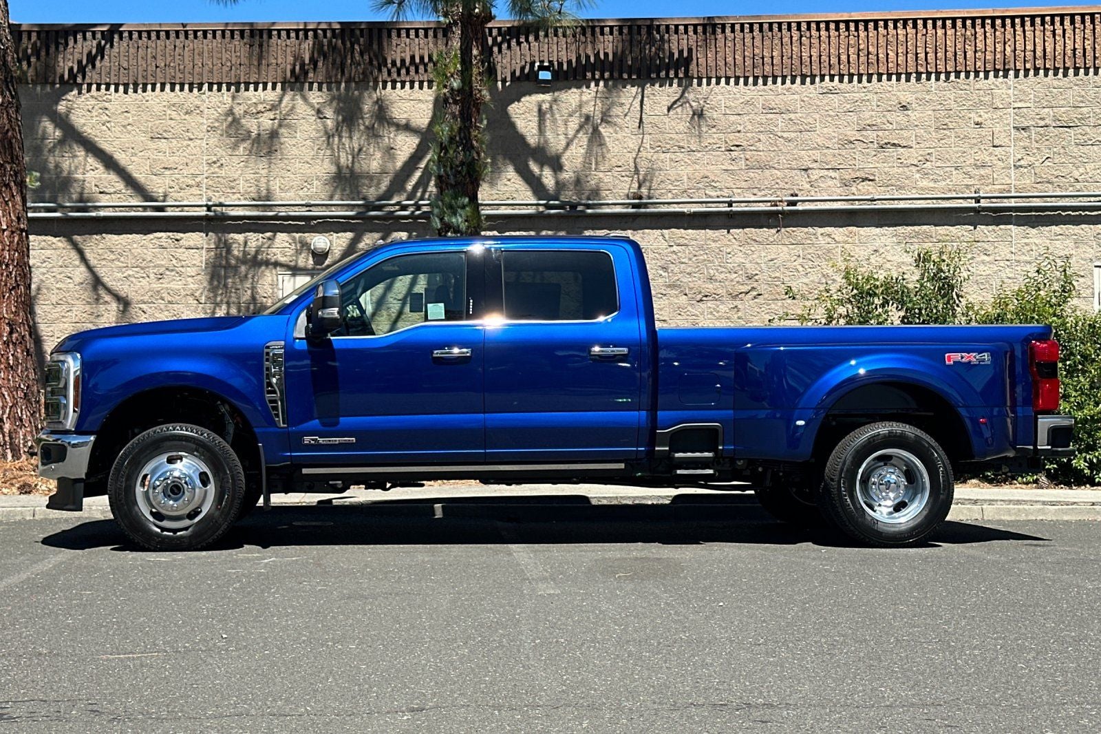 2026 Ford F-350SD Lariat DRW