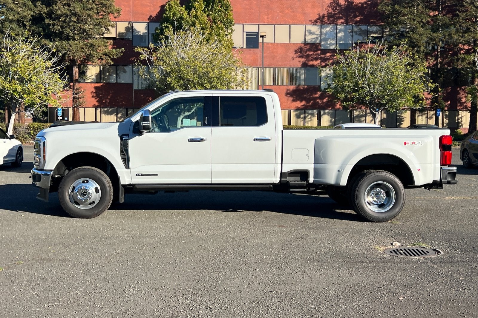 2026 Ford F-350SD Lariat DRW