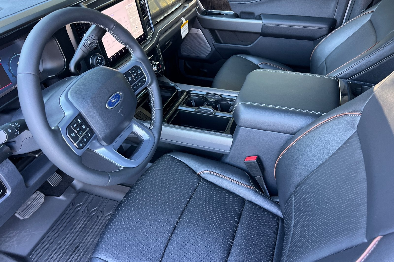 2026 Ford F-350SD Lariat DRW