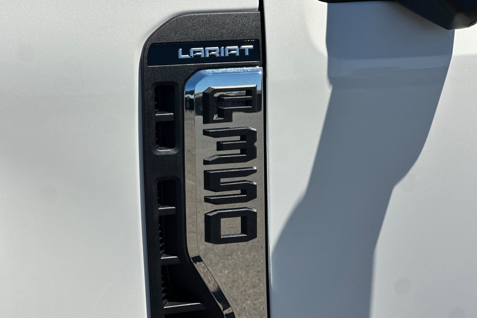 2026 Ford F-350SD Lariat DRW