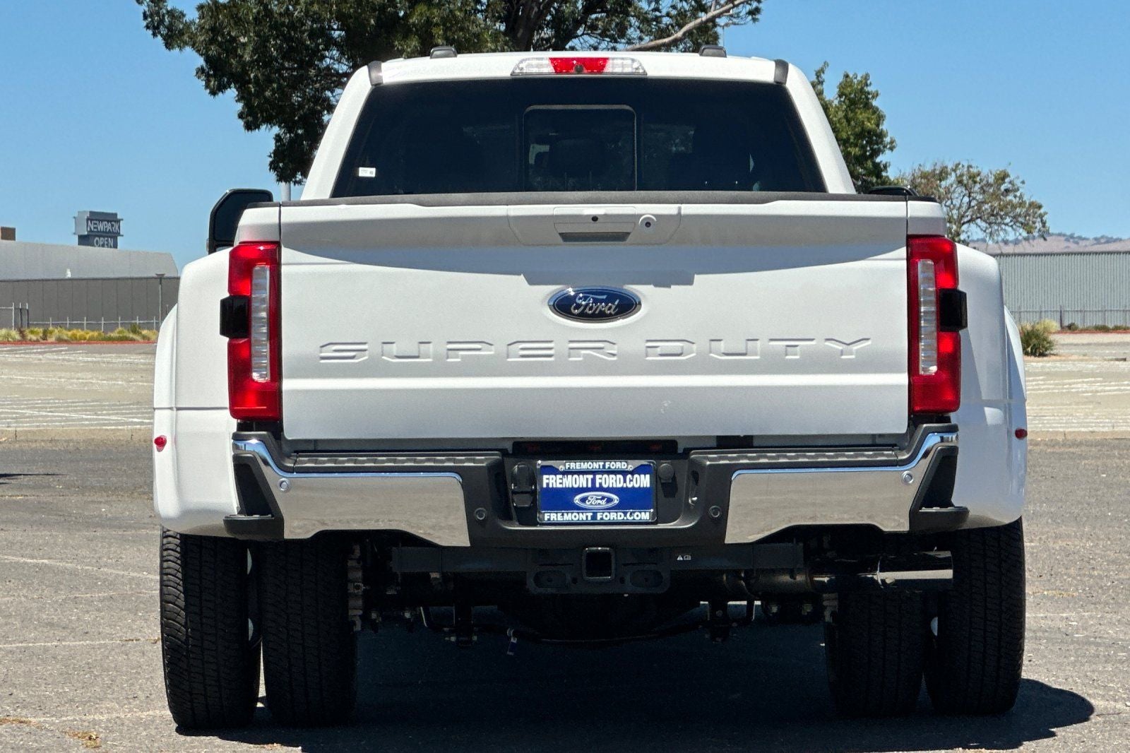 2026 Ford F-350SD Lariat DRW