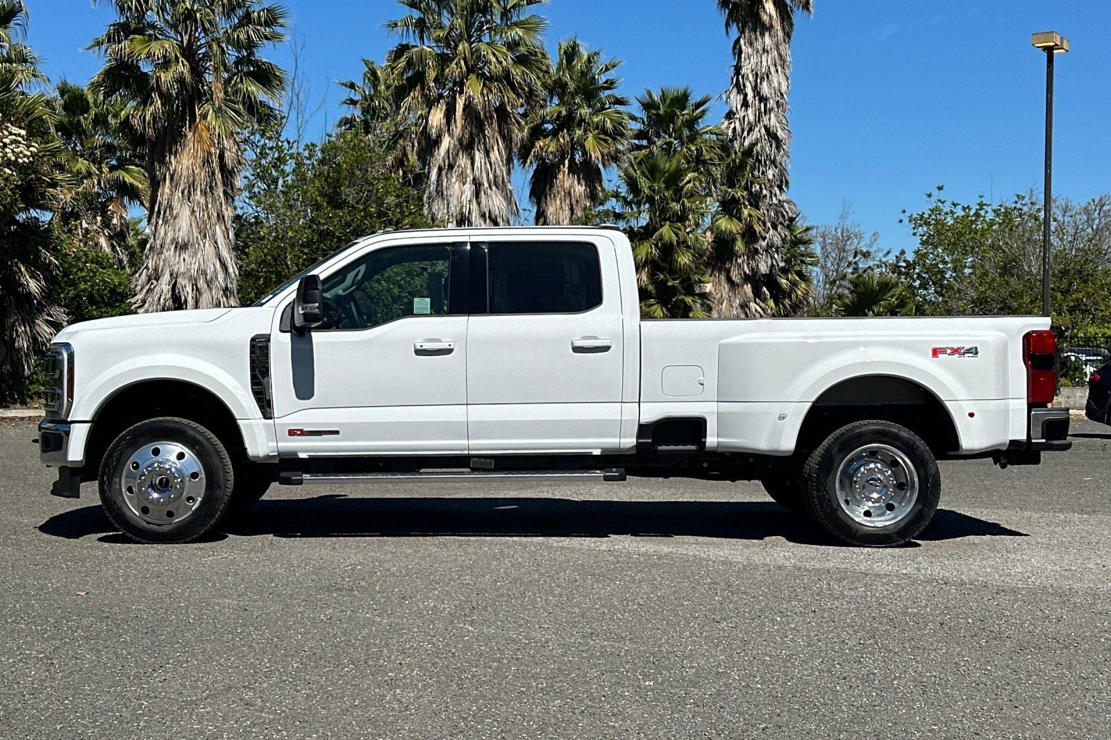 2026 Ford F-450SD Lariat DRW