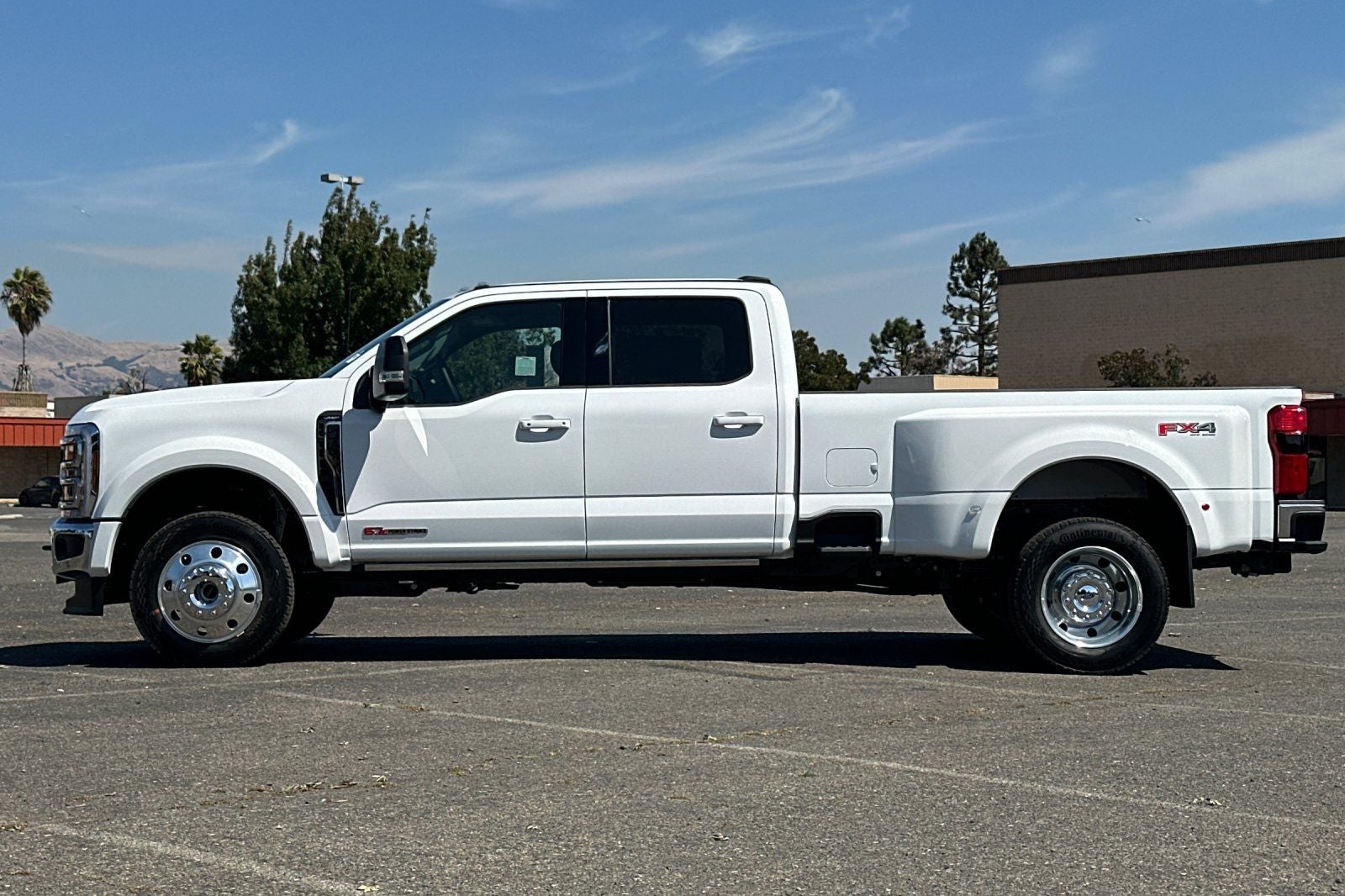 2026 Ford F-450SD Lariat DRW