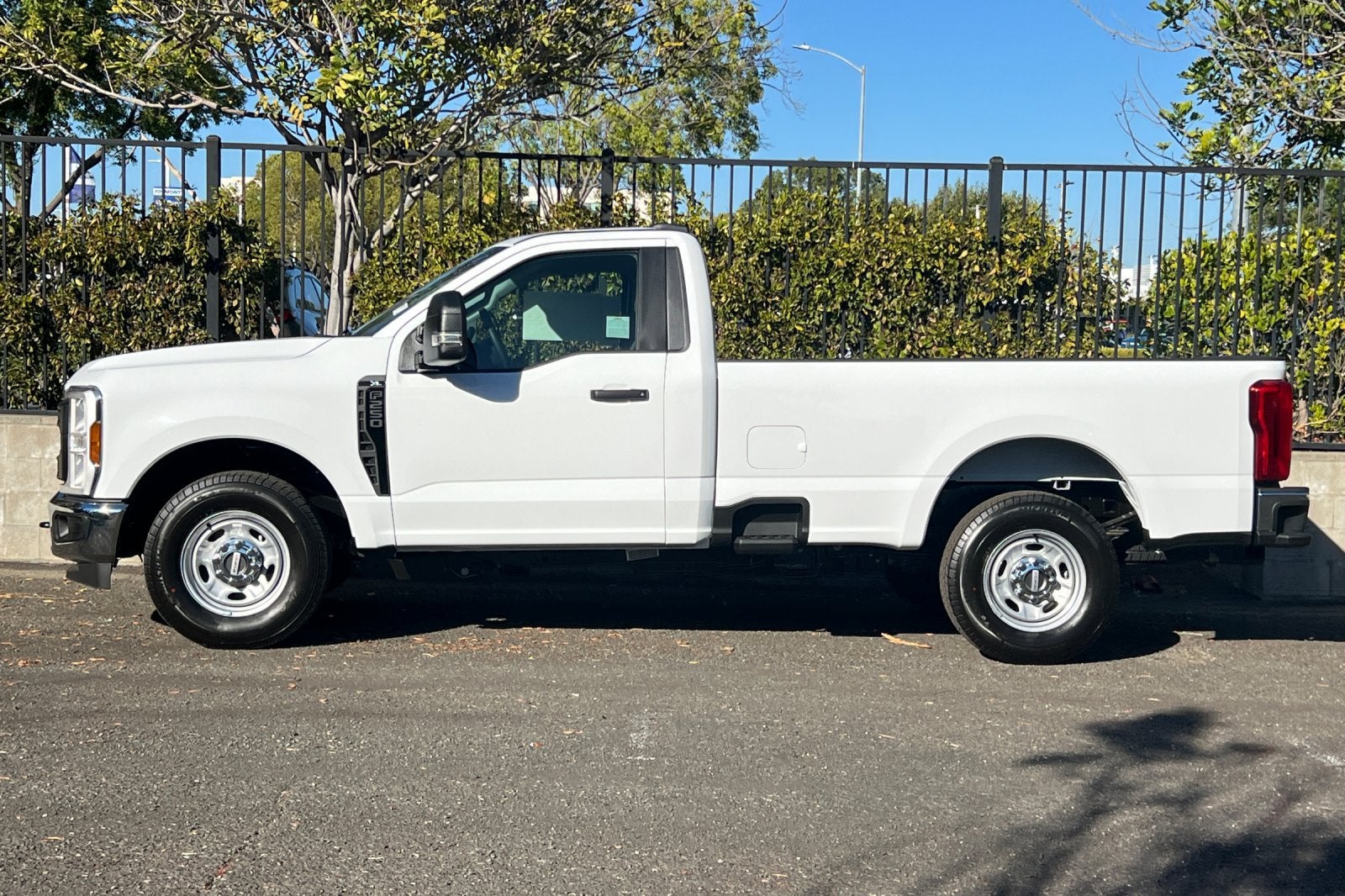 2027 Ford F-250SD XL