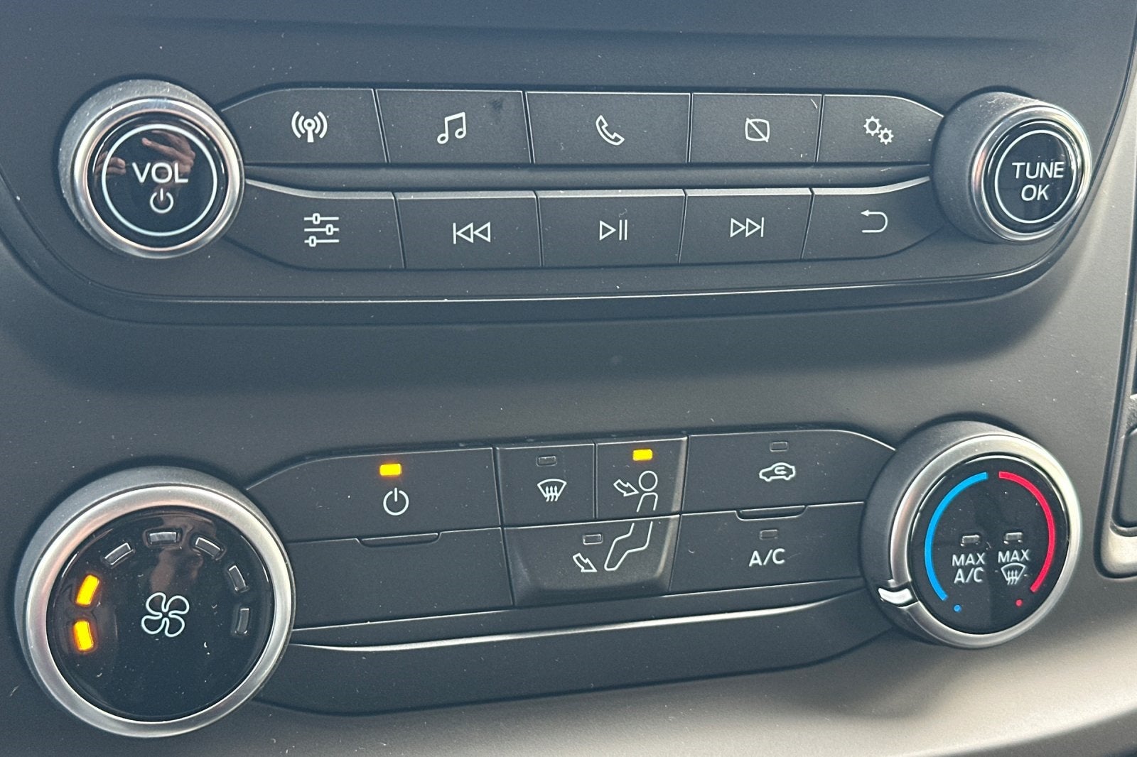 2025 Ford Transit-150 Base