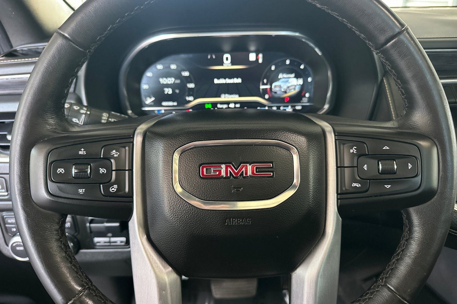 2022 GMC Yukon SLT