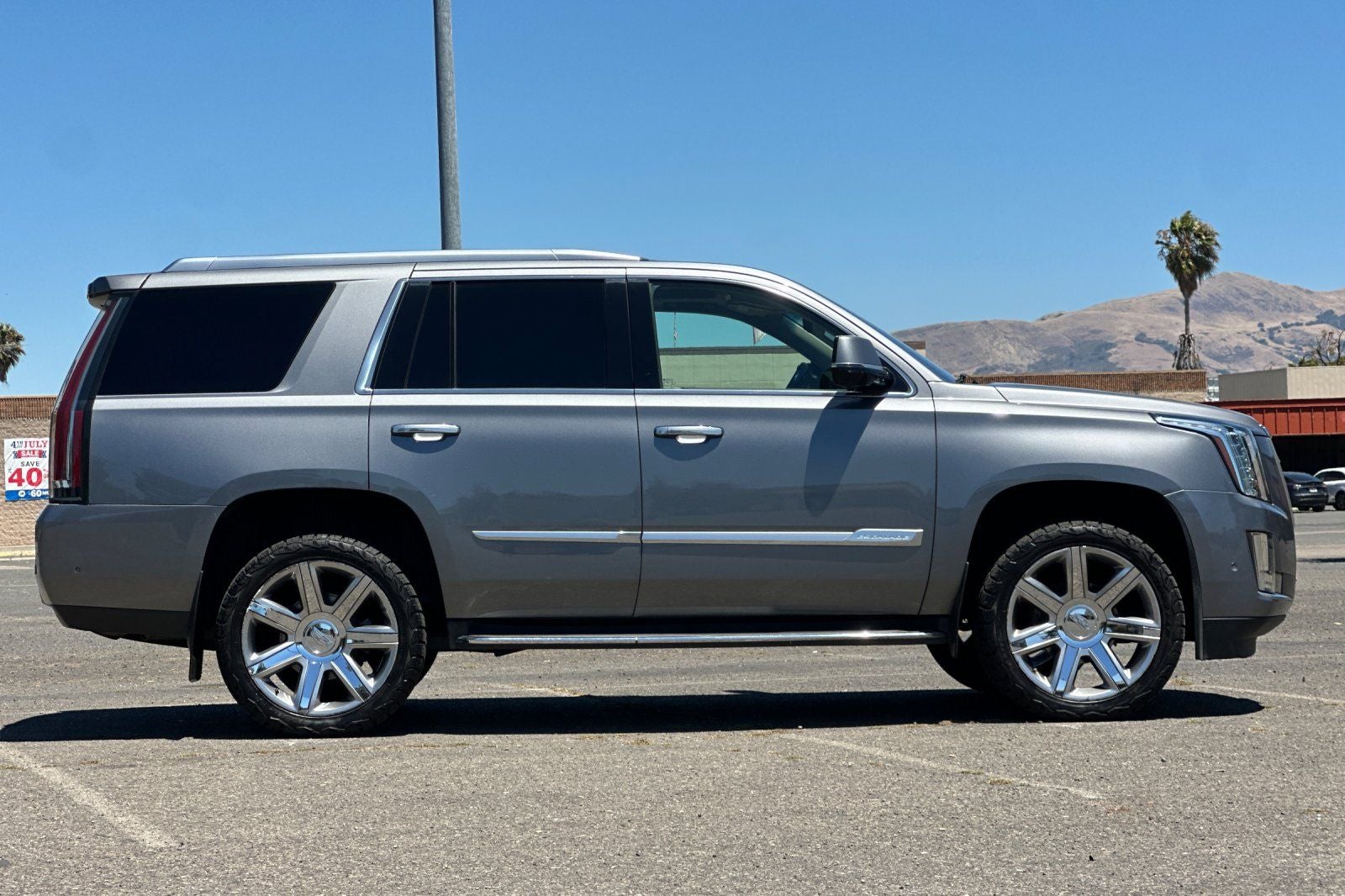 2019 Cadillac Escalade Luxury