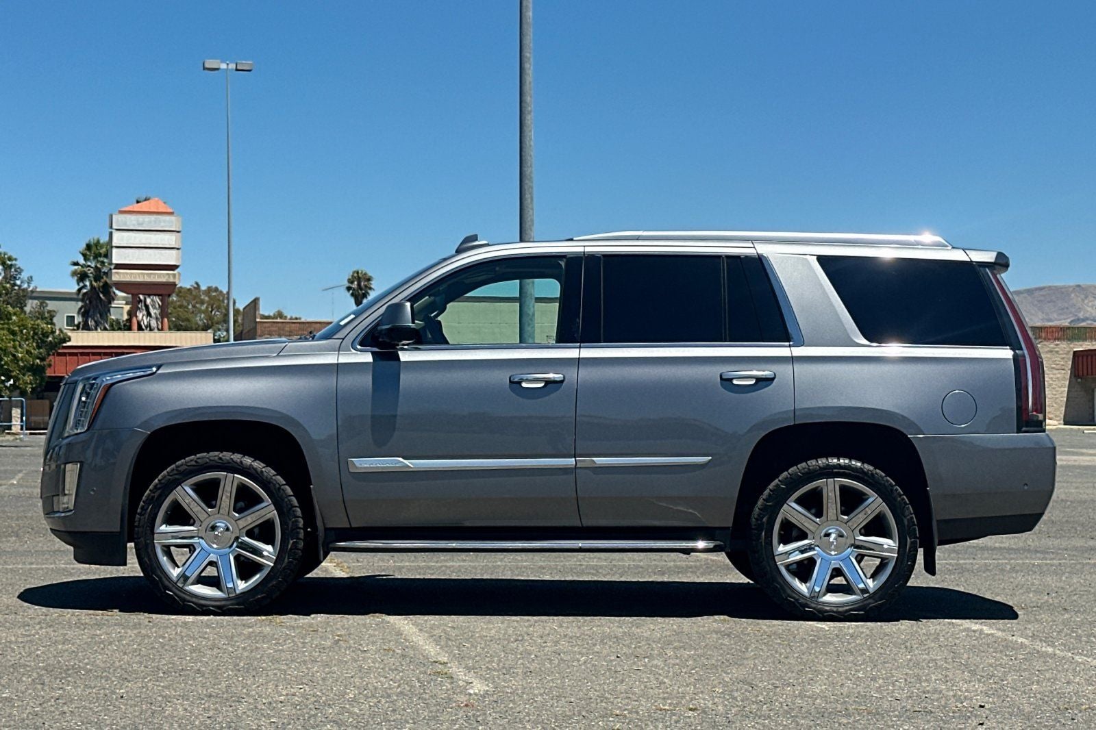 2019 Cadillac Escalade Luxury