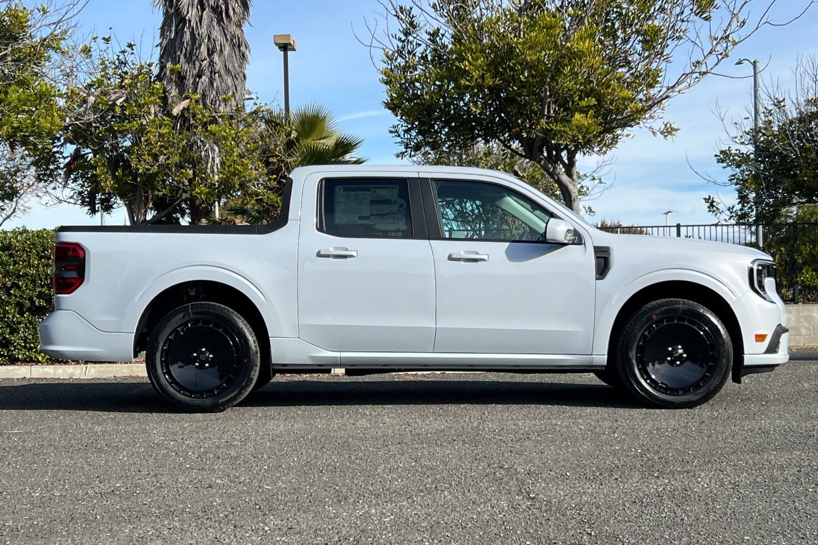 2026 Ford Maverick Lobo Standard