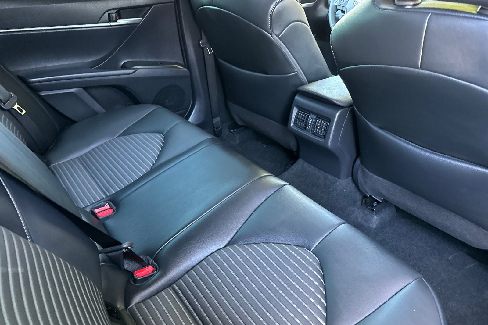 2024 Toyota Camry Hybrid SE