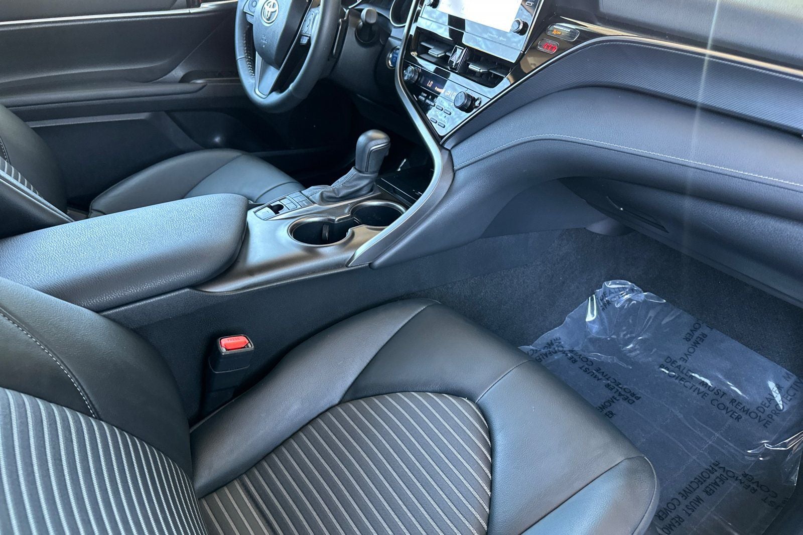 2024 Toyota Camry Hybrid SE