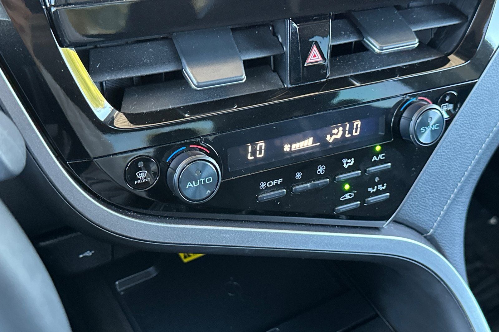2024 Toyota Camry Hybrid SE