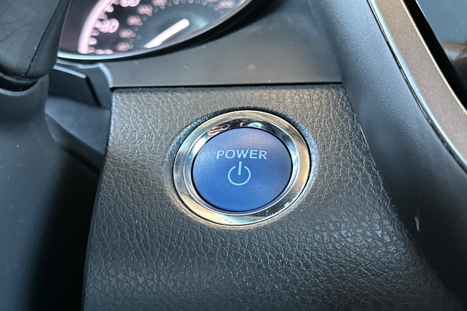 2024 Toyota Camry Hybrid SE