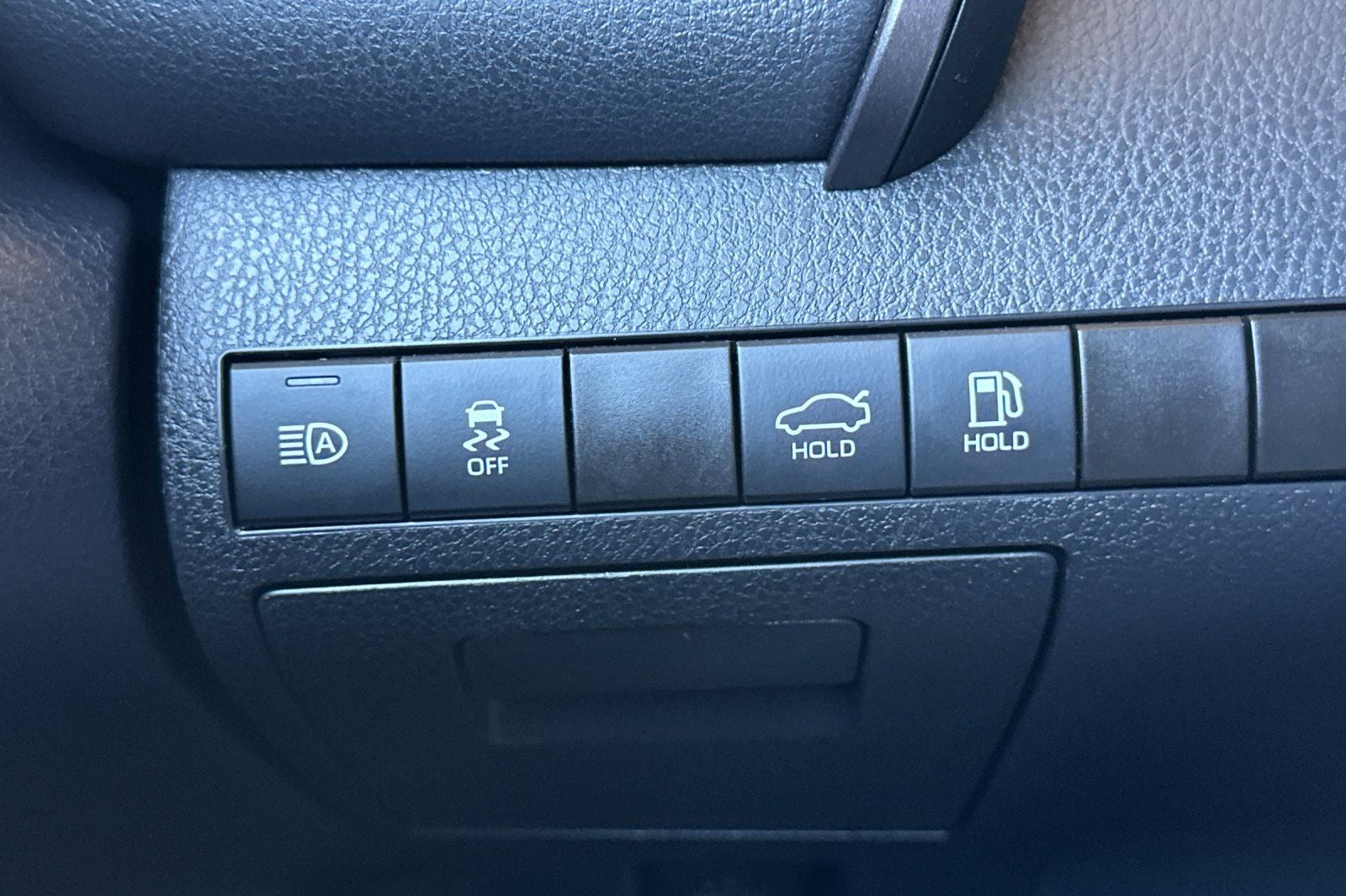 2024 Toyota Camry Hybrid SE