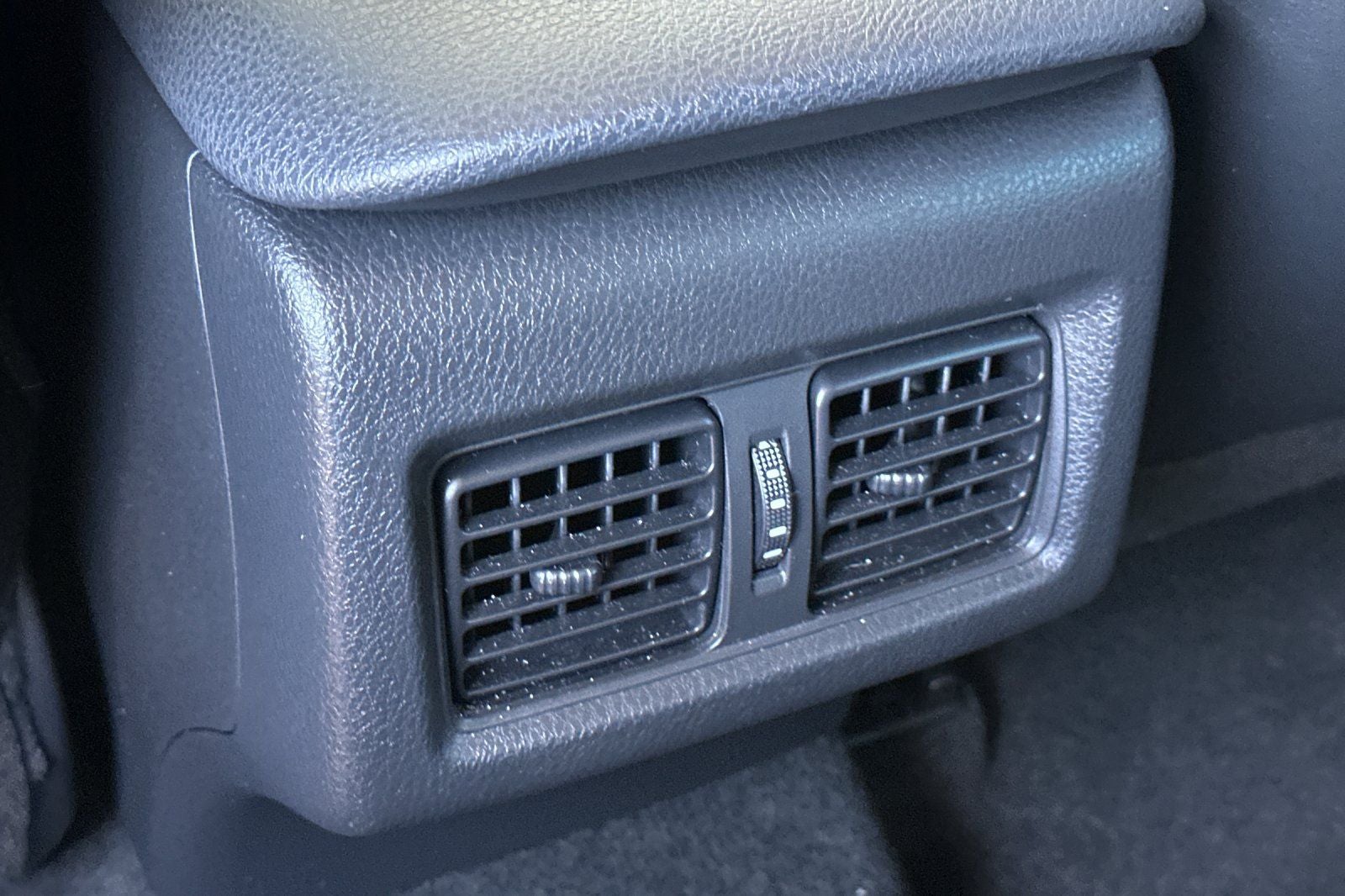 2024 Toyota Camry Hybrid SE