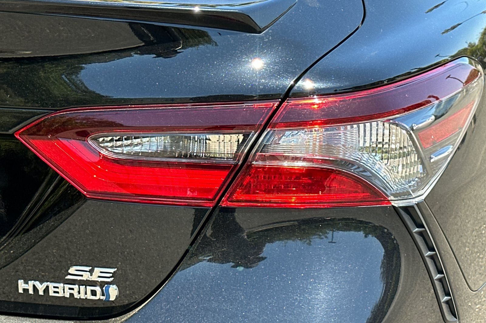 2024 Toyota Camry Hybrid SE