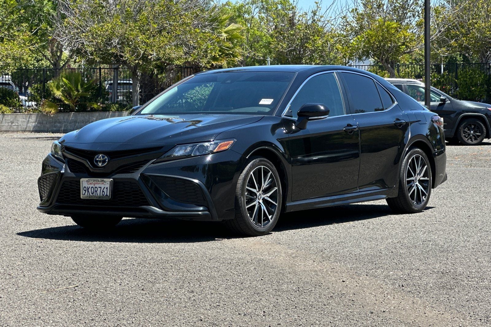 2024 Toyota Camry Hybrid SE