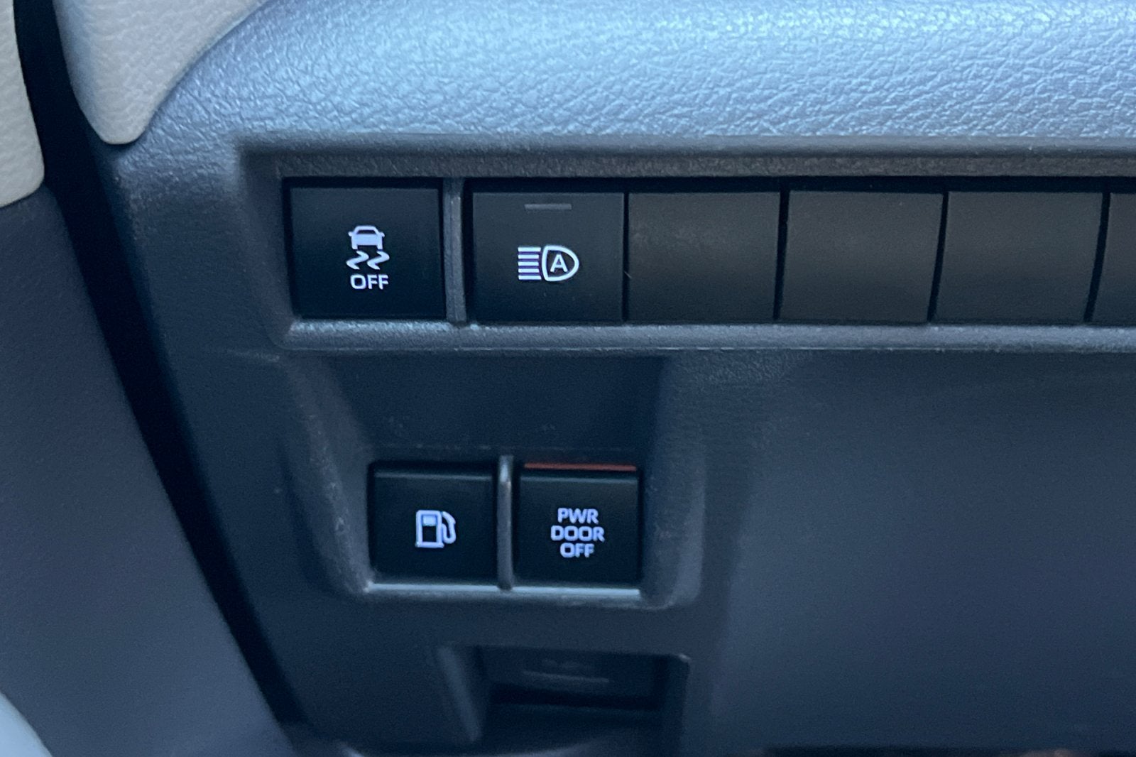 2021 Toyota Sienna LE 8 Passenger