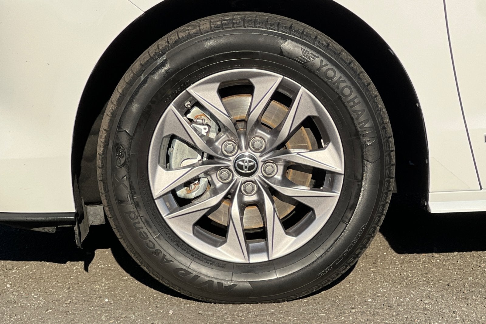2021 Toyota Sienna LE 8 Passenger