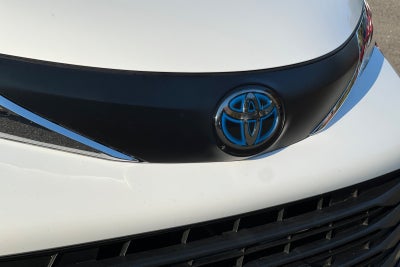 2021 Toyota Sienna LE 8 Passenger
