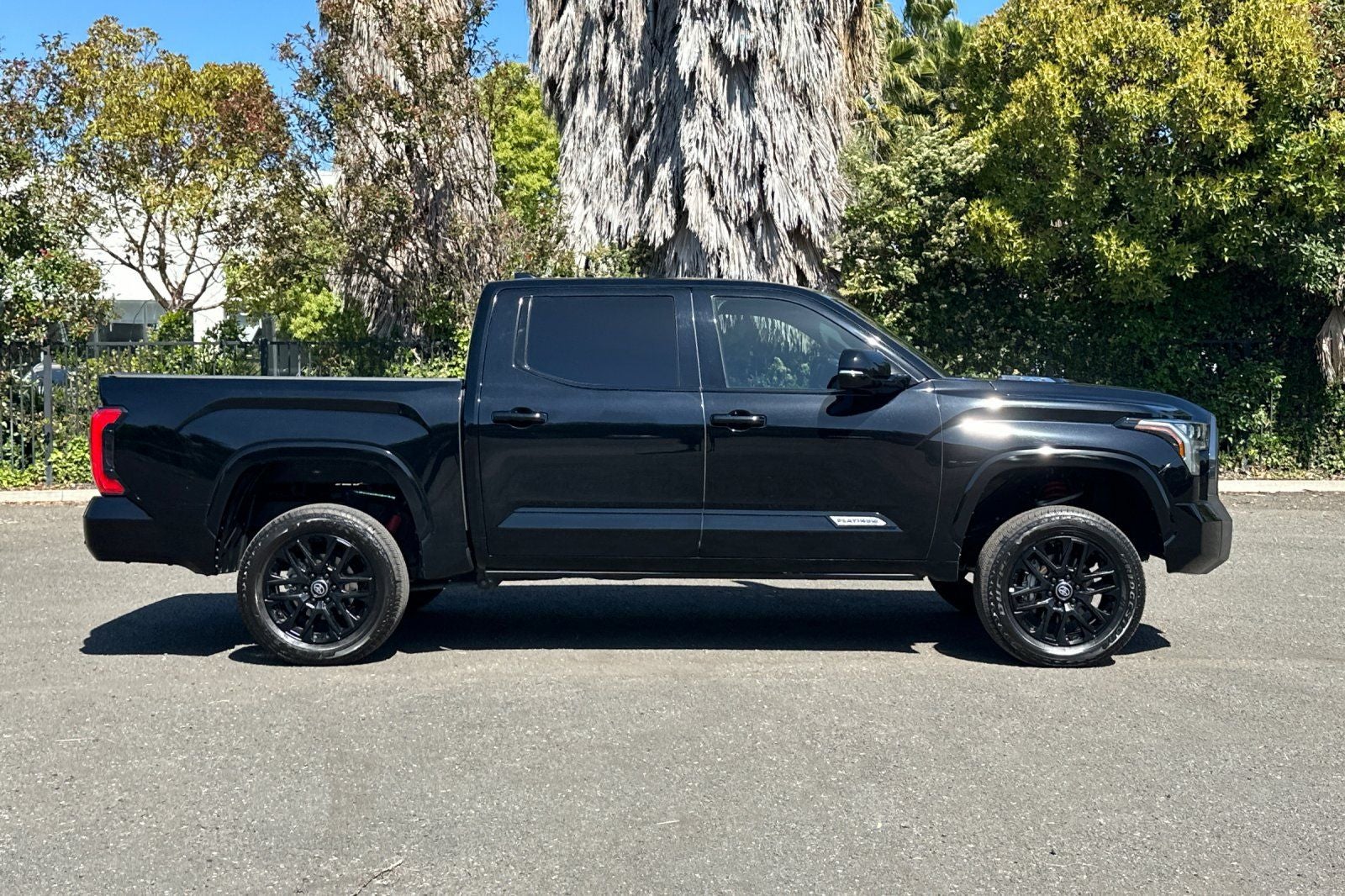 2023 Toyota Tundra Hybrid Platinum
