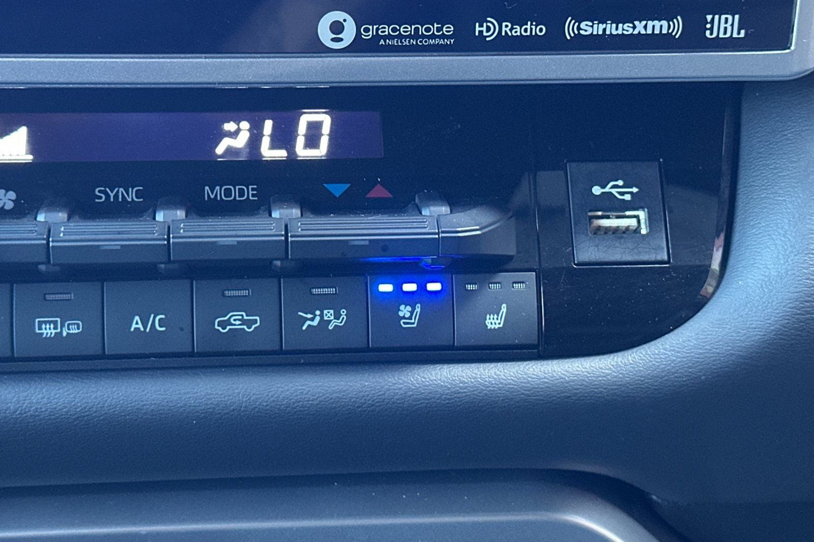 2023 Toyota Tundra Hybrid Platinum
