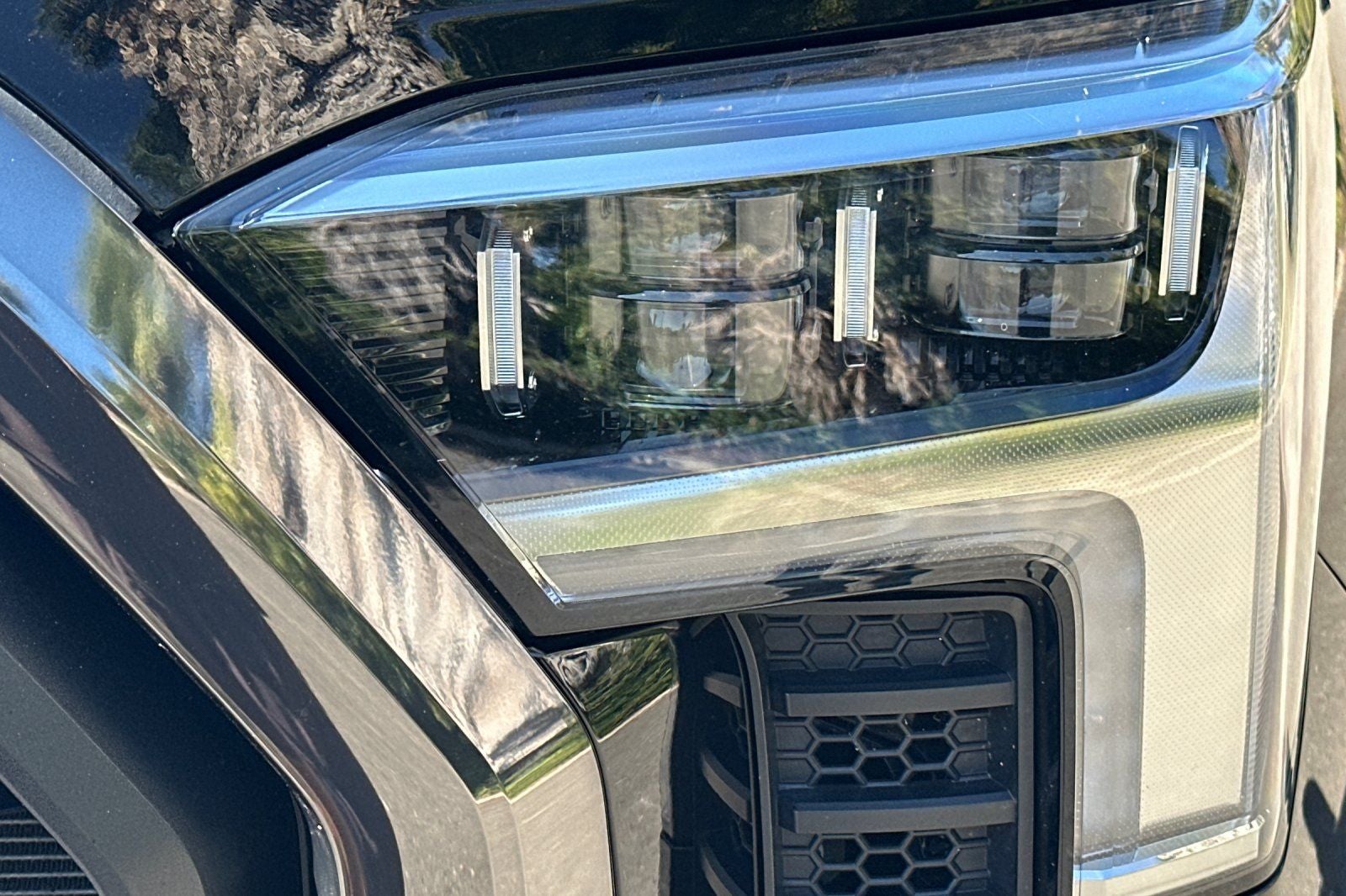 2023 Toyota Tundra Hybrid Platinum