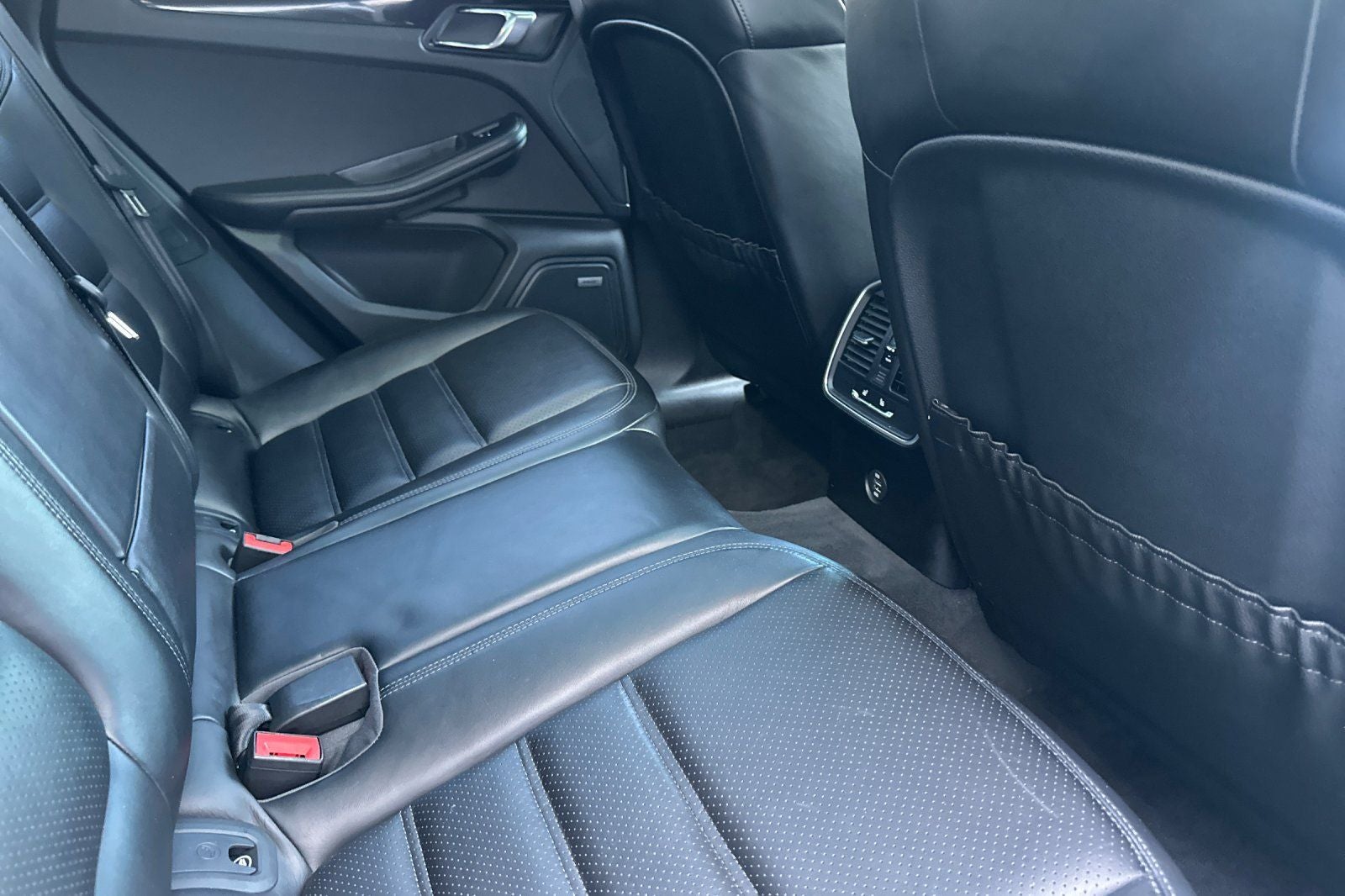 2018 Porsche Macan Turbo