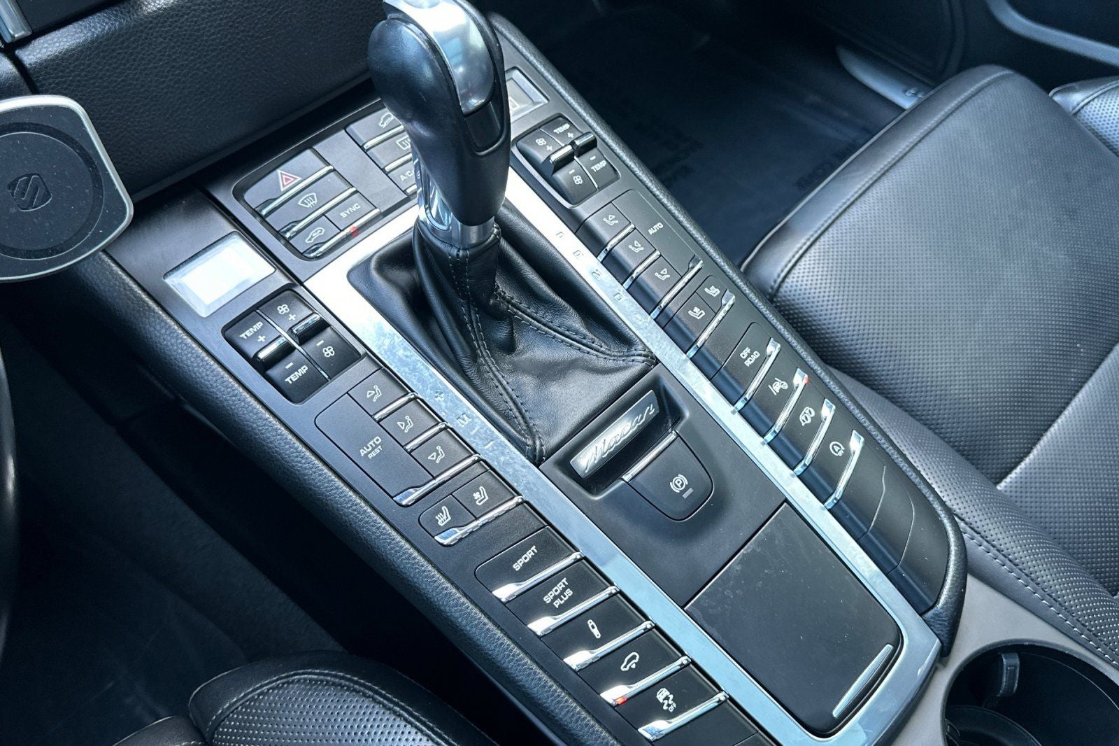 2018 Porsche Macan Turbo