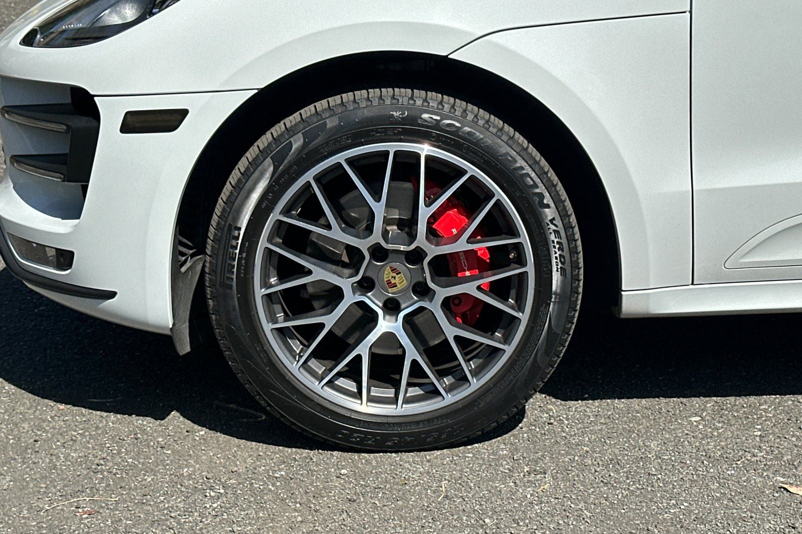 2018 Porsche Macan Turbo