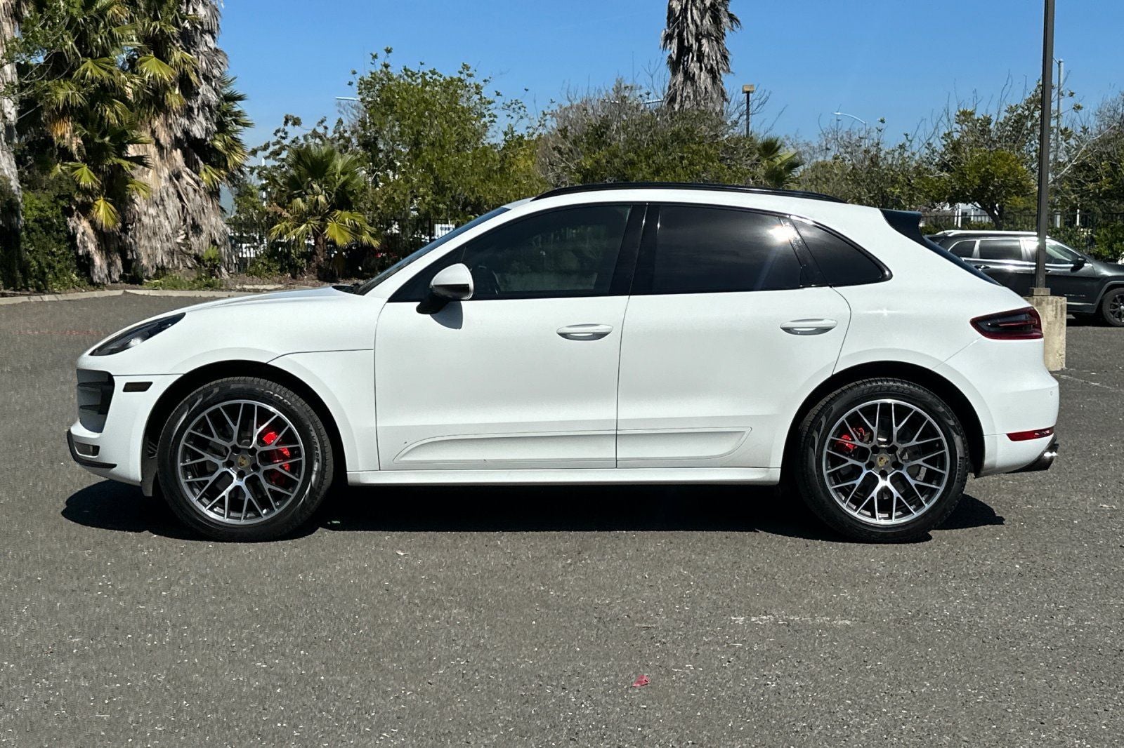 2018 Porsche Macan Turbo